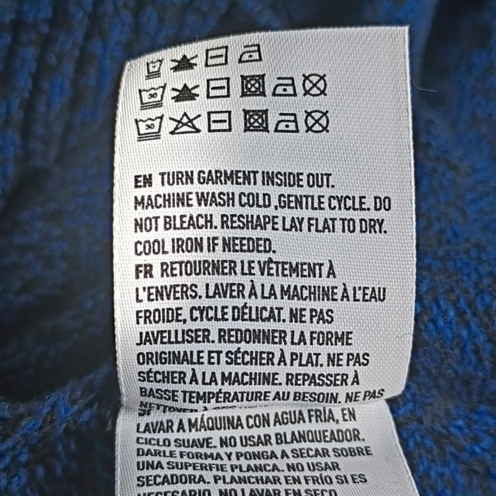 American Eagle Outfitters Men's Heathered Blue Crewneck Sweater